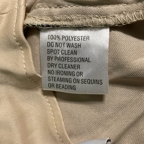 NWT Mac Duggal 50644 Lace Plunge Neck Short Puff Sleeve Trumpet Black Gown- Sz 4 - Picture 9 of 9